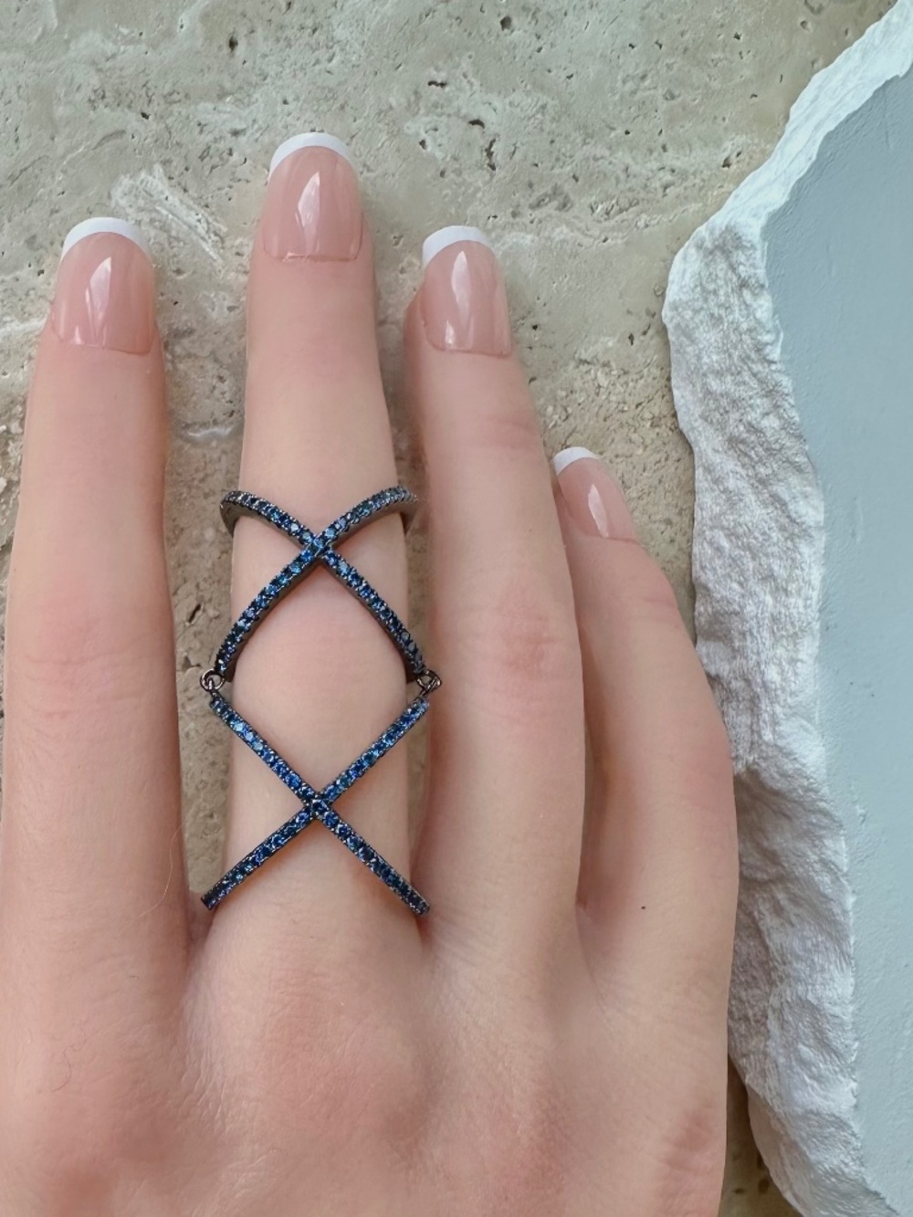 NWT | nOir Jewelry | Etham Hinge Criss Cross Blue Crystal Women's Ring - Size 7